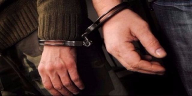 القبض على مفتش عنه في رصيده 14 منشور تفتيش وأكثر من 25 سنة سجنا